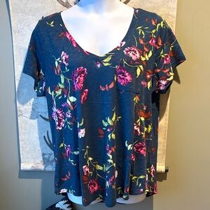 Torrid Floral V-Neck Short Sleeve Top - Blue and Pink